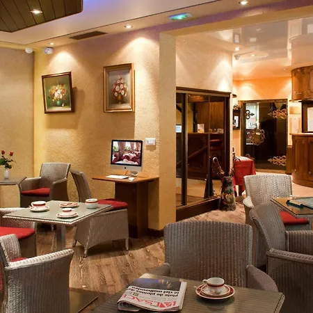 Logis Au Bois Le Sire 3*