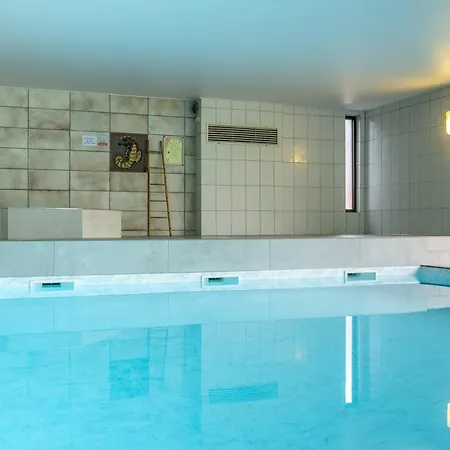 Otel Logis Au Bois Le Sire