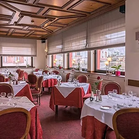 Hotel Logis Au Bois Le Sire 3*