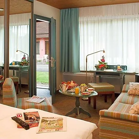 Logis Au Bois Le Sire Hotel 3*