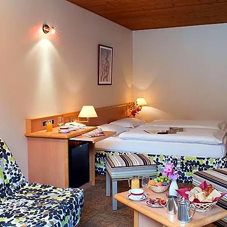 Hotel Logis Au Bois Le Sire 3*