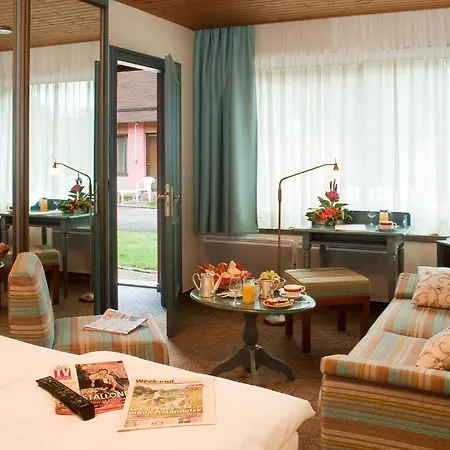 Otel Logis Au Bois Le Sire 3*