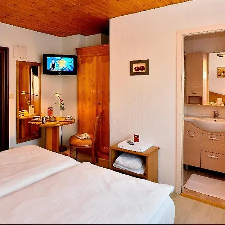 Hotel Logis Au Bois Le Sire 3*