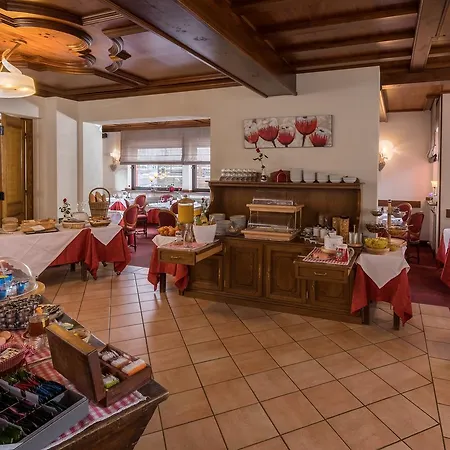 Otel Logis Au Bois Le Sire 3*