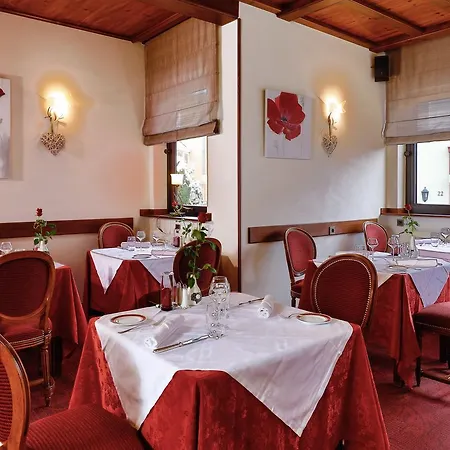 Logis Au Bois Le Sire Hotel 3*